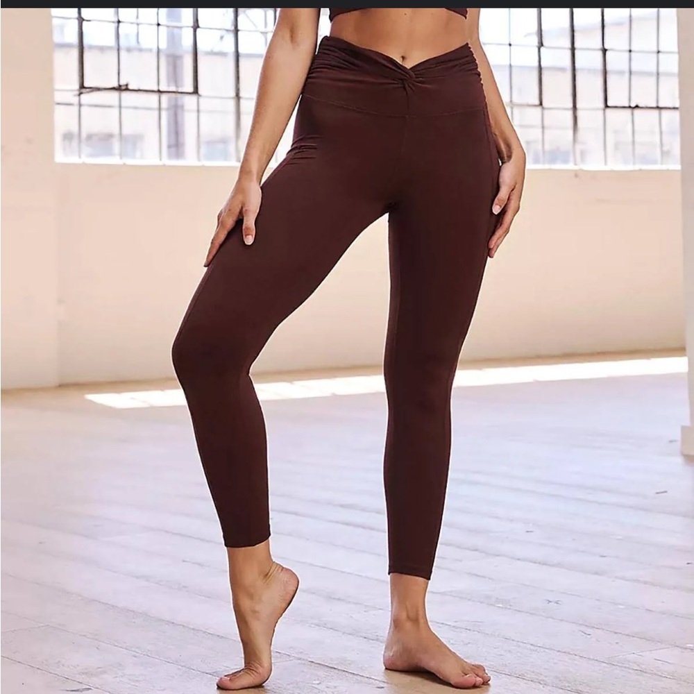 Free people movement breathe deeper leggings